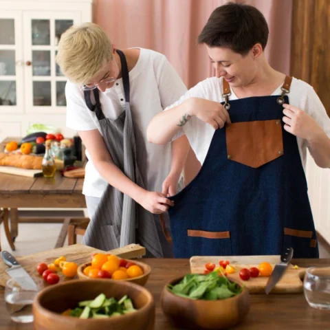 How to choose a useful and original gift for a cooking enthusiast?