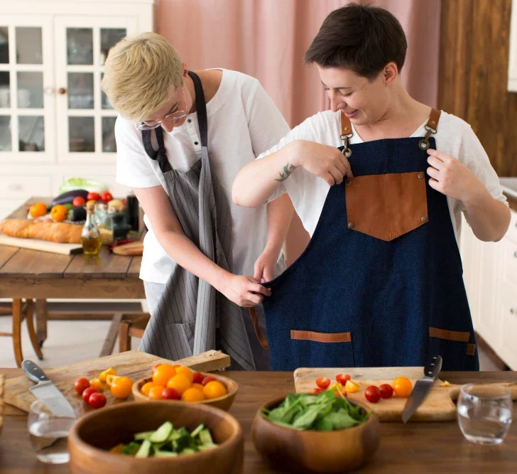 two women showing how How to choose a useful and original gift for a cooking enthusiast